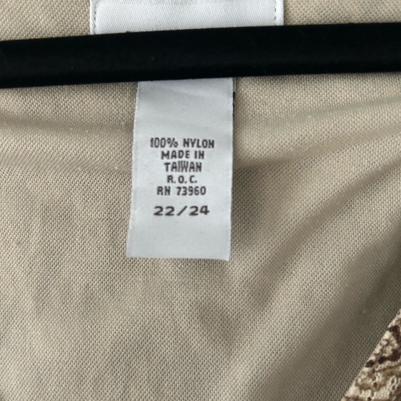 AVENUE V-neck Paisley Blouse with 3/4 sleeves lightweight sheer and lined 22/24 - Picture 7 of 8